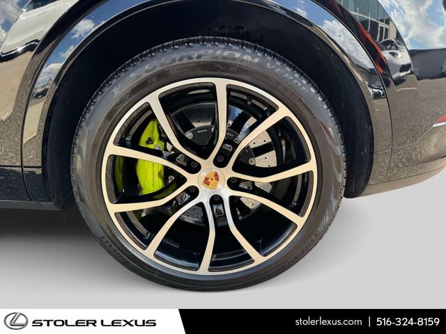 Used 2022 Porsche Cayenne Turbo S AWD/4WD image 11