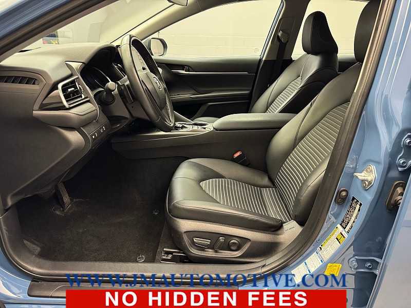 Used 2023 Toyota Camry SE w/ Blackout Package (TMS) image 12
