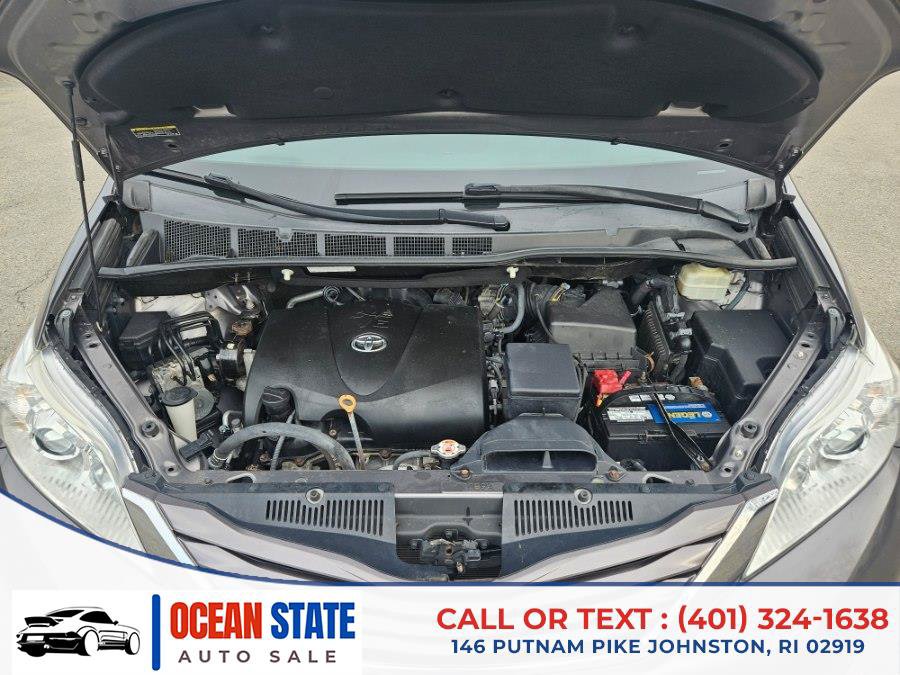 Used 2017 Toyota Sienna LE FWD image 19