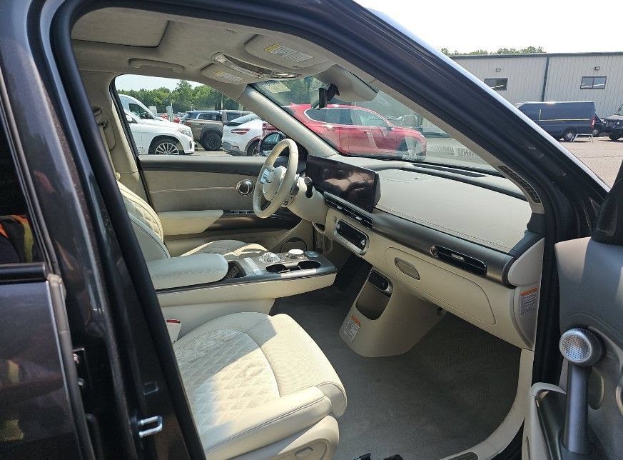 Used 2023 Genesis GV60 Performance AWD/4WD image 10