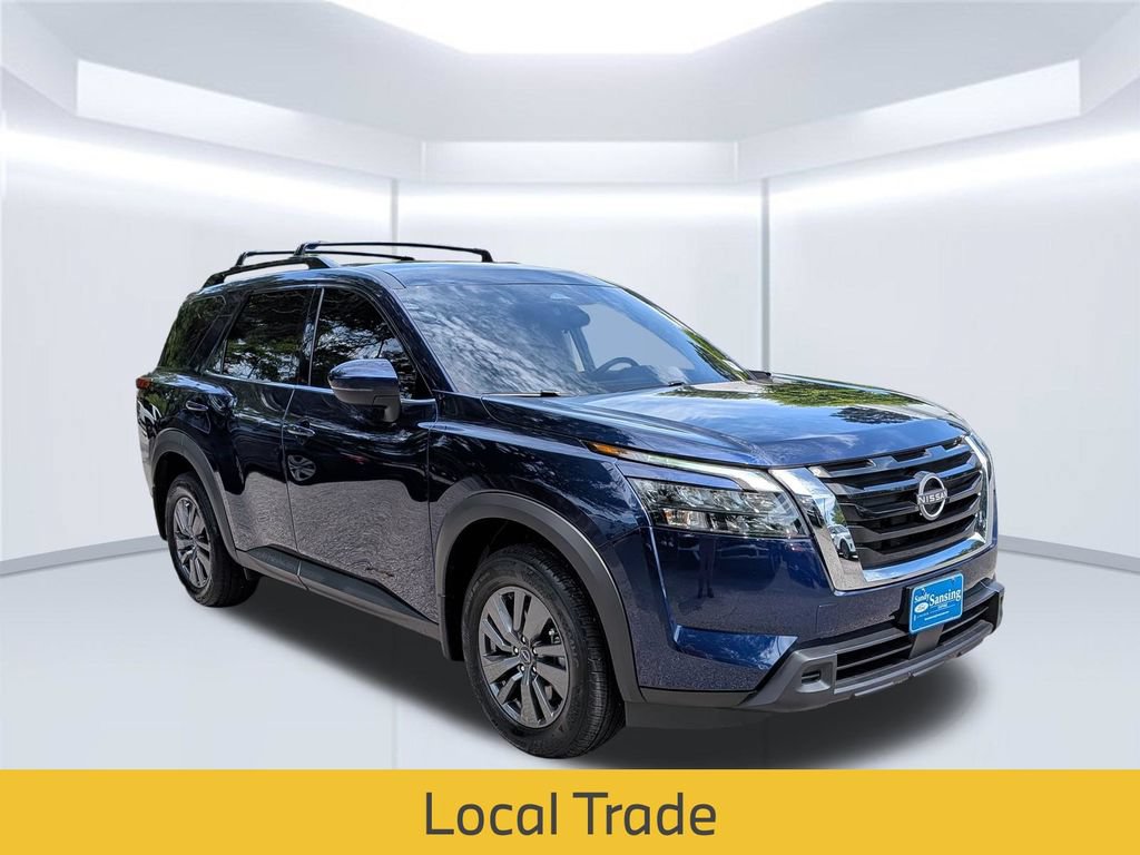 Used 2025 Nissan Pathfinder SV FWD image 8