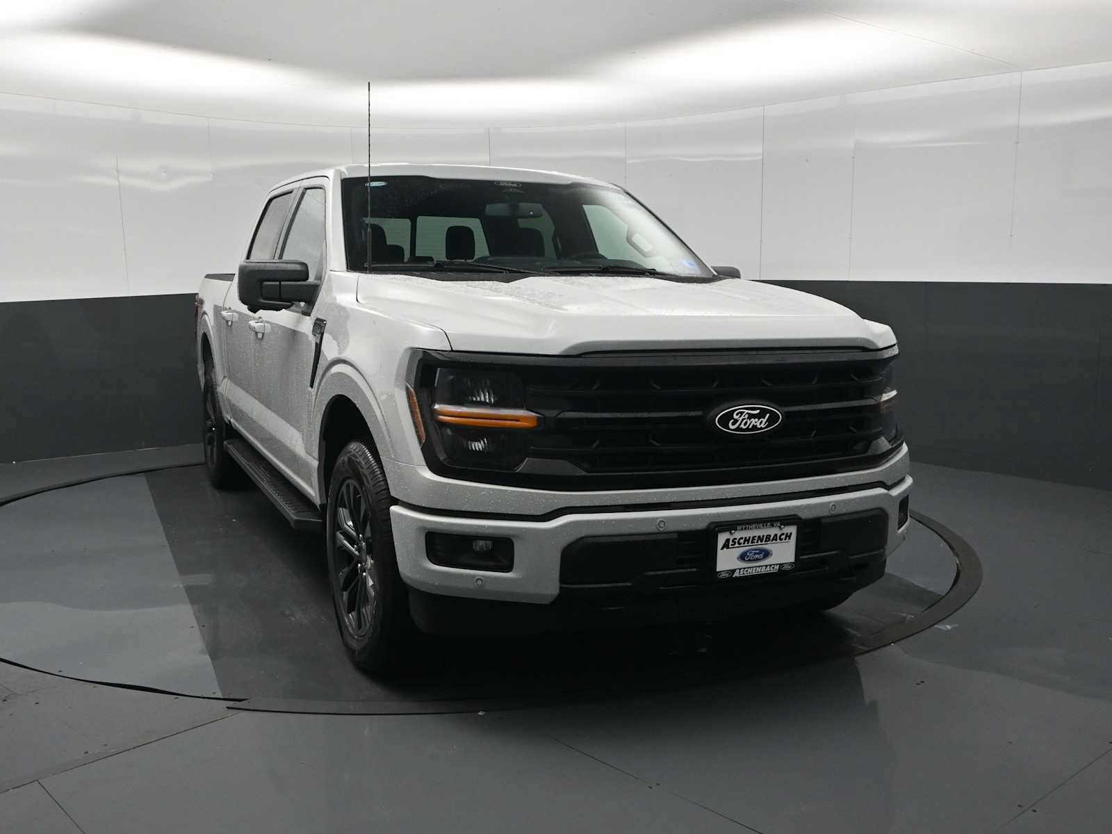 New 2026 Ford F150 XLT w/ Equipment Group 302A MID AWD/4WD image 3