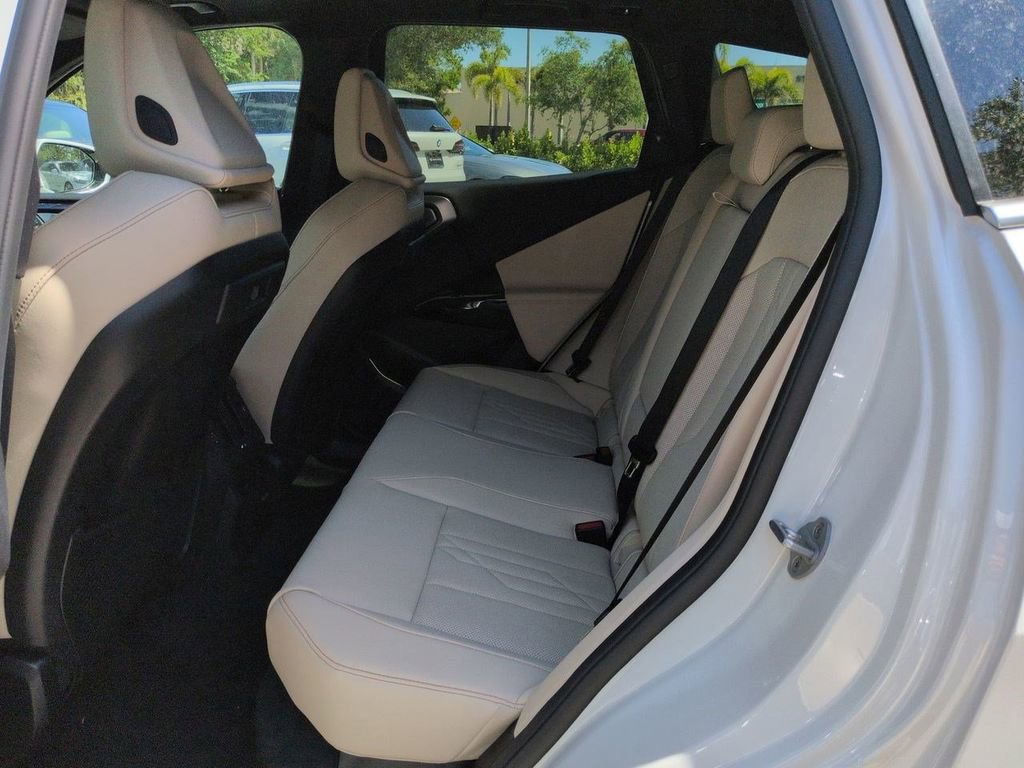 New 2026 BMW X3 xDrive30 w/ Premium Package image 14