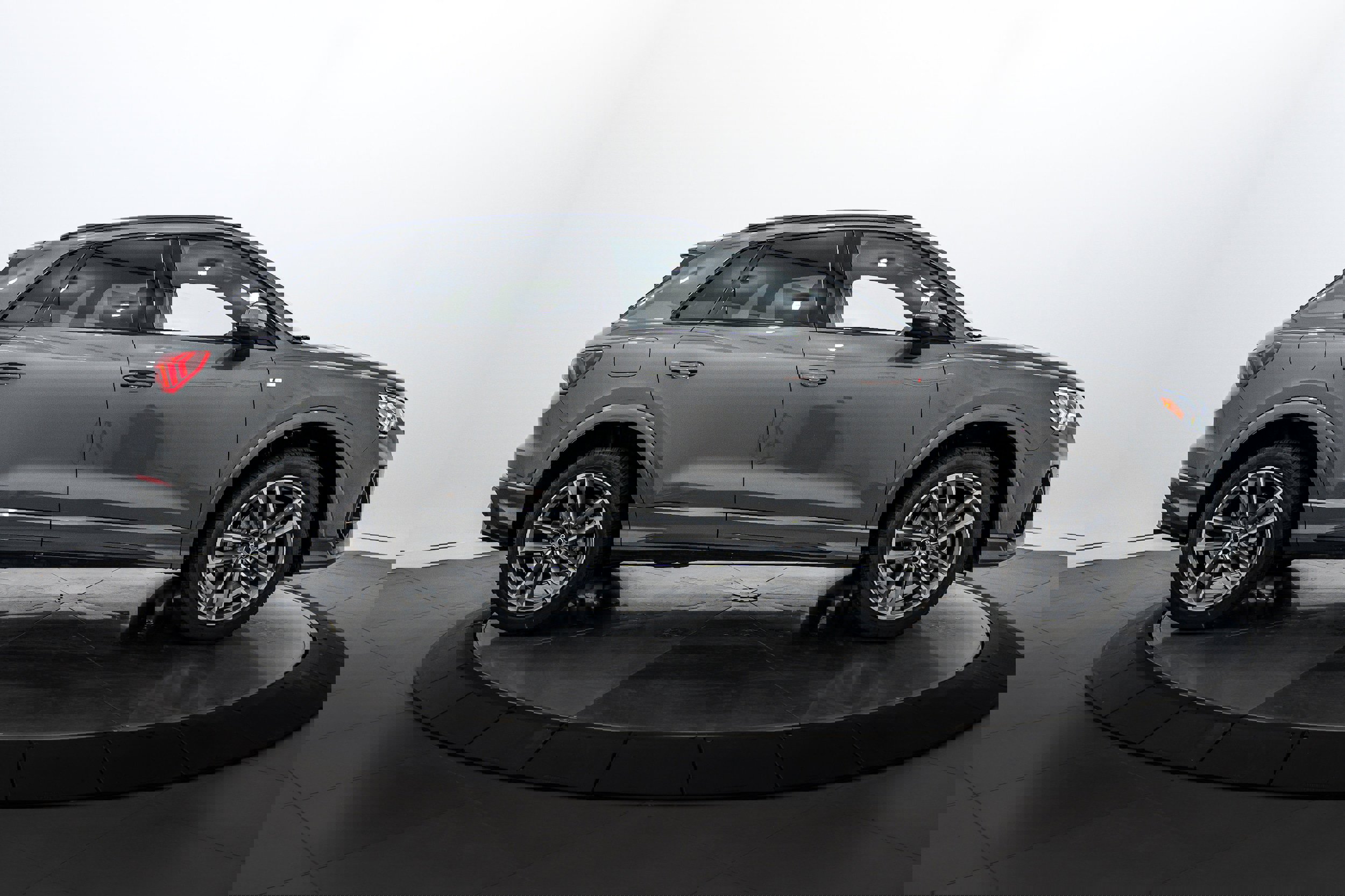 New 2025 Audi Q3 2.0T Premium image 3