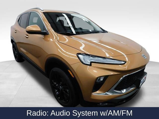 Used 2024 Buick Encore GX Sport Touring image 2