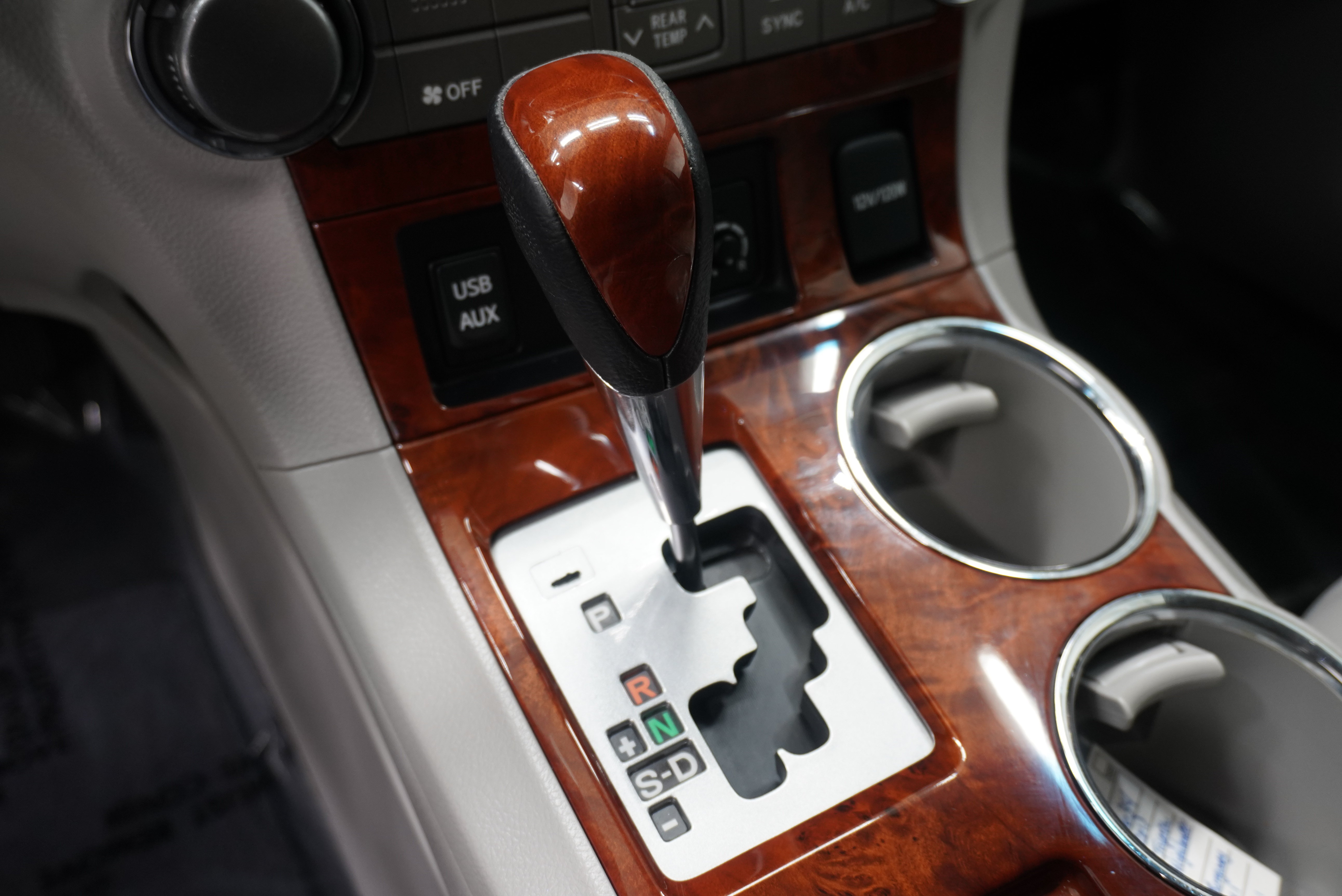 Used 2013 Toyota Highlander Limited FWD image 24