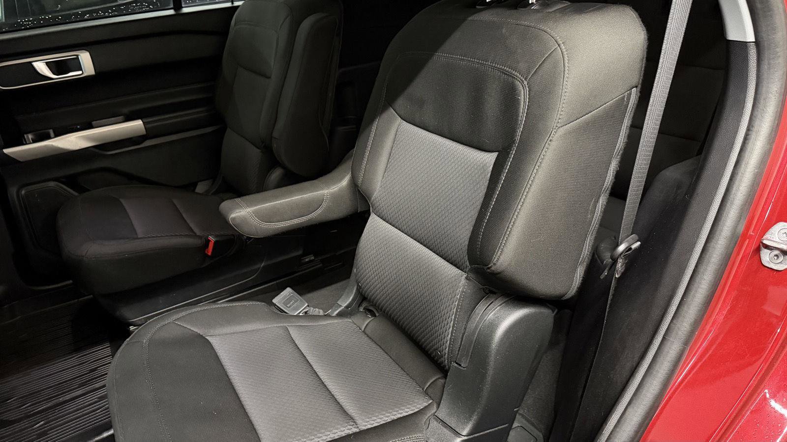 Used 2022 Ford Explorer XLT image 22