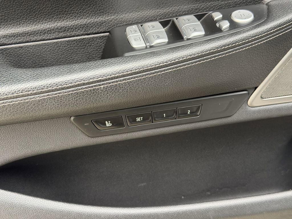 Used 2019 BMW 740i xDrive w/ M Sport Package image 24