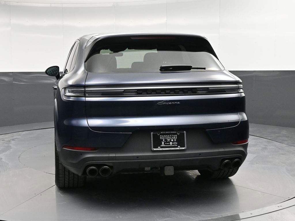Certified 2025 Porsche Cayenne image 7