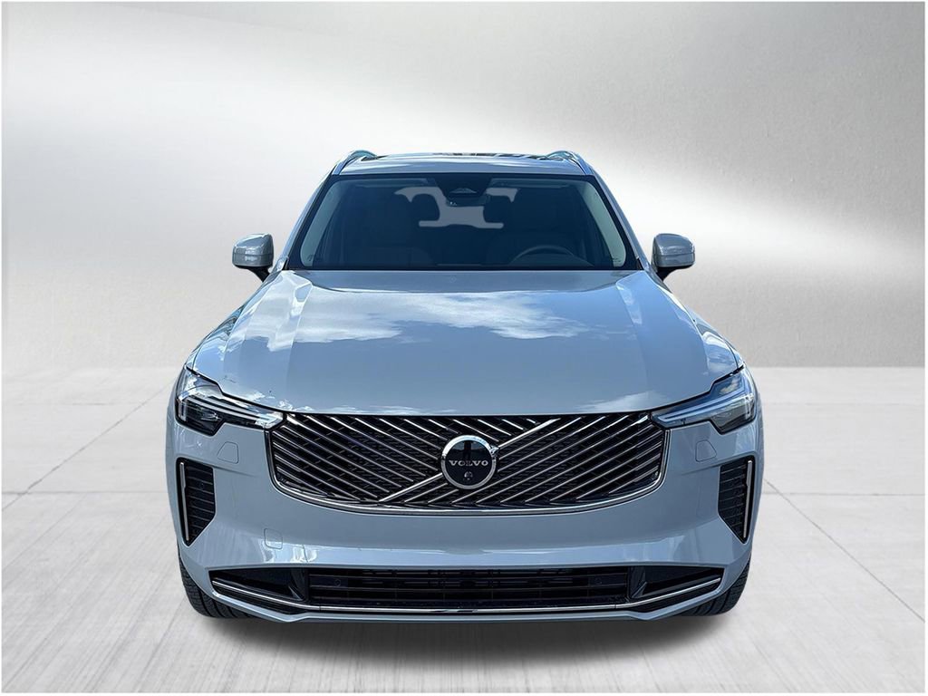New 2026 Volvo XC90 B6 Plus image 2