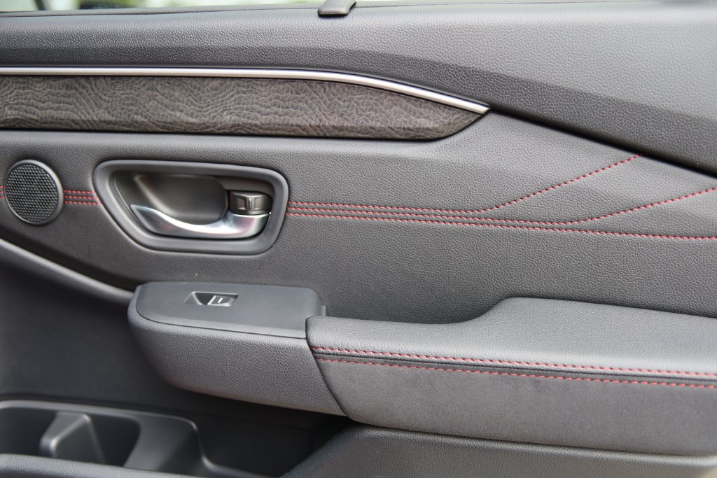 New 2026 Honda Pilot Black Edition image 32
