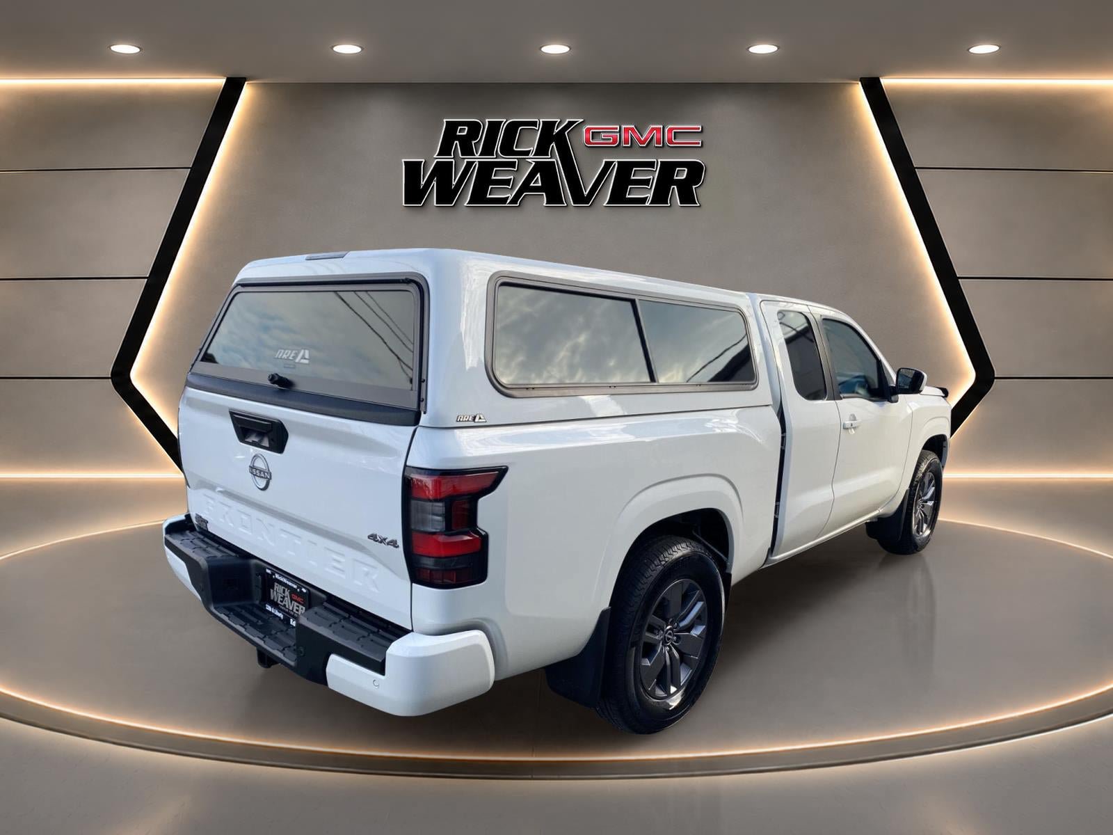 Used 2025 Nissan Frontier SV w/ SV Convenience Package AWD/4WD image 8