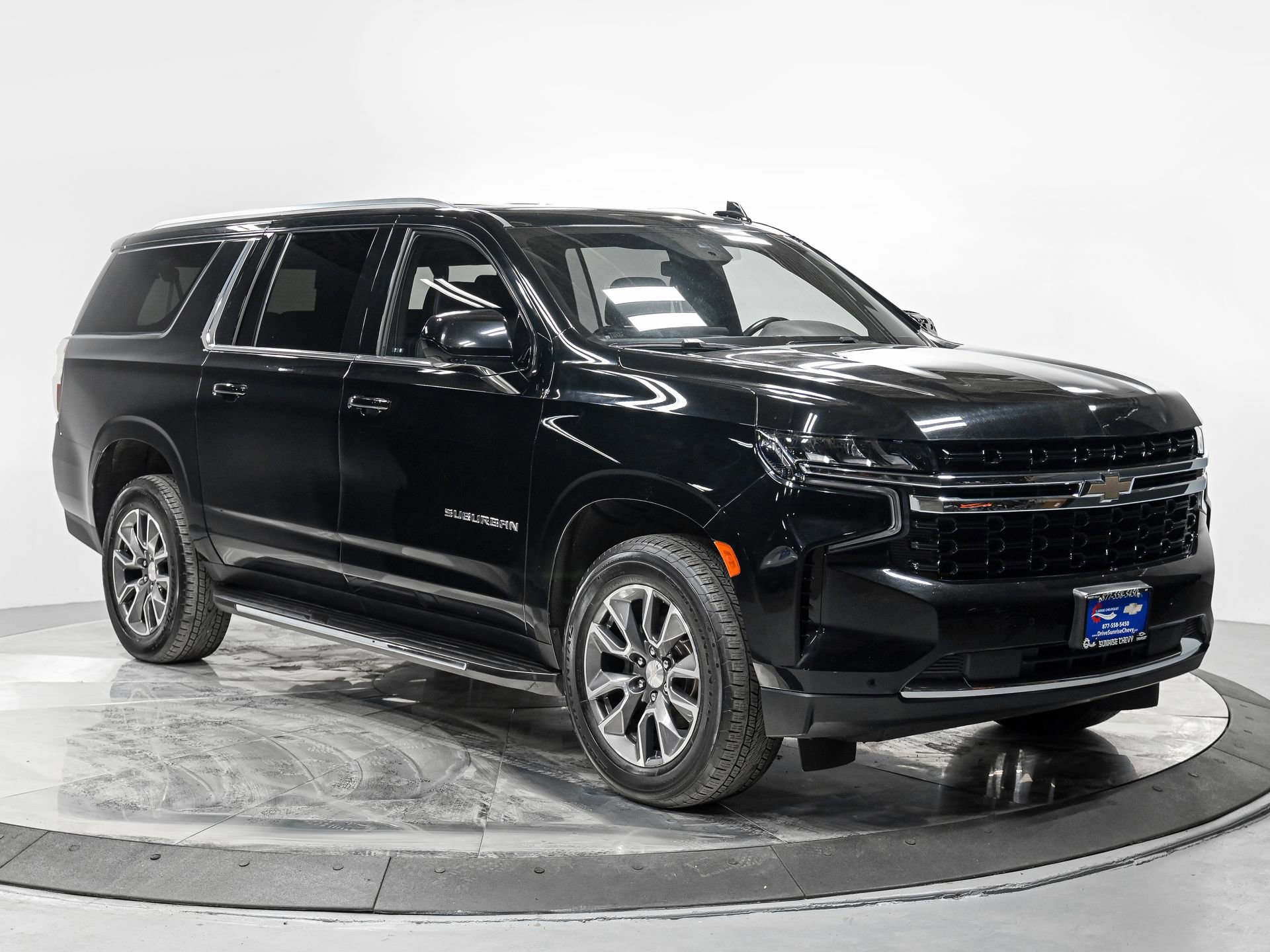 Used 2023 Chevrolet Suburban LS AWD/4WD image 9