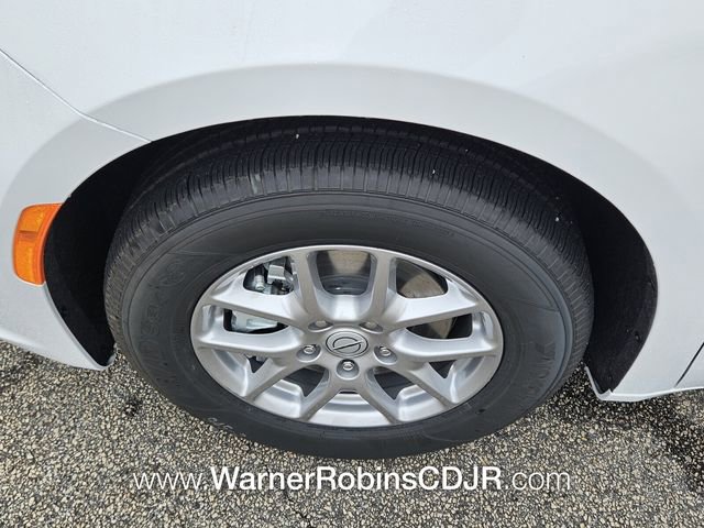 New 2026 Chrysler Pacifica Select FWD image 19