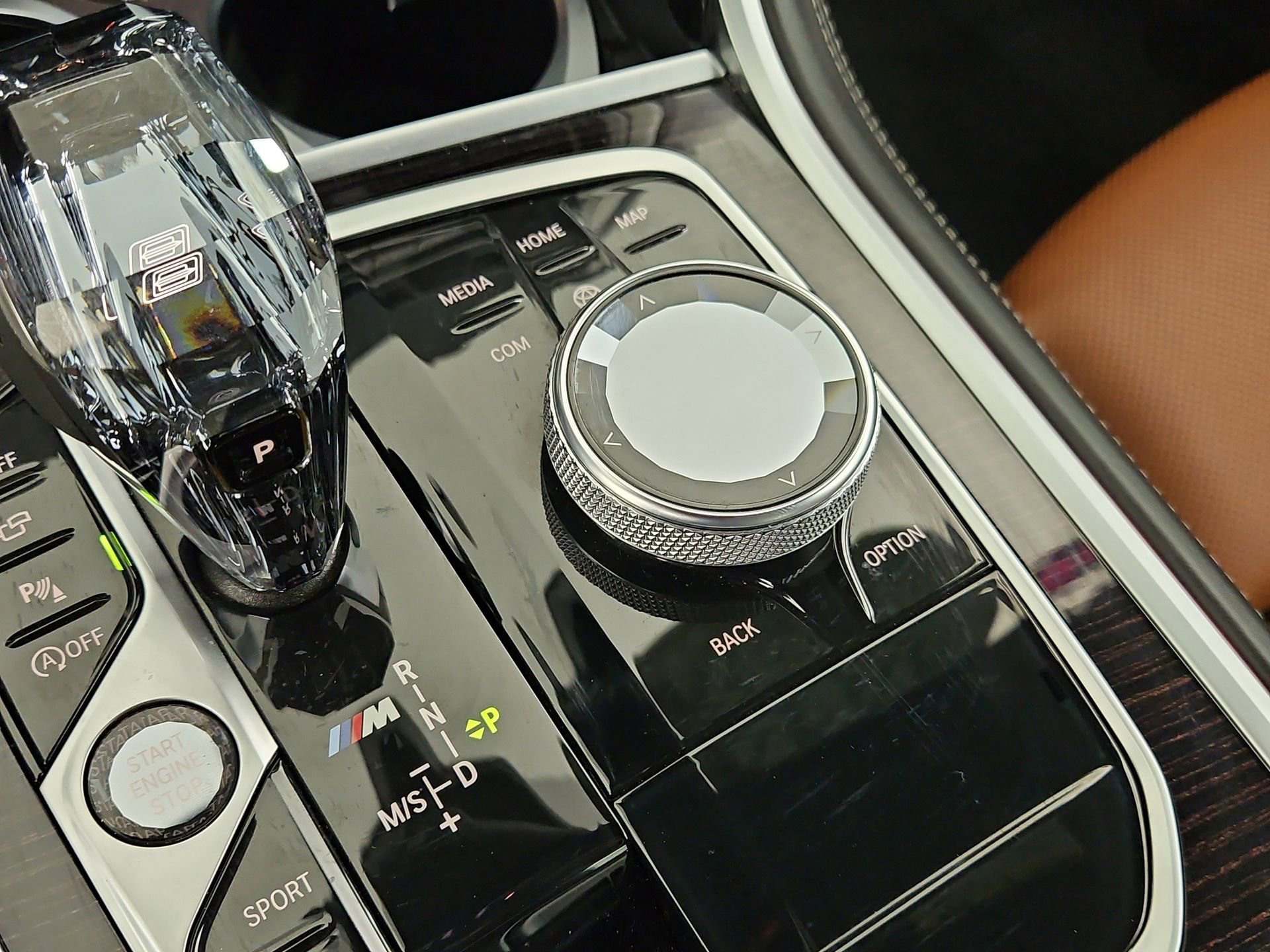 Used 2020 BMW M850i xDrive Coupe w/ M Carbon Exterior Package image 30