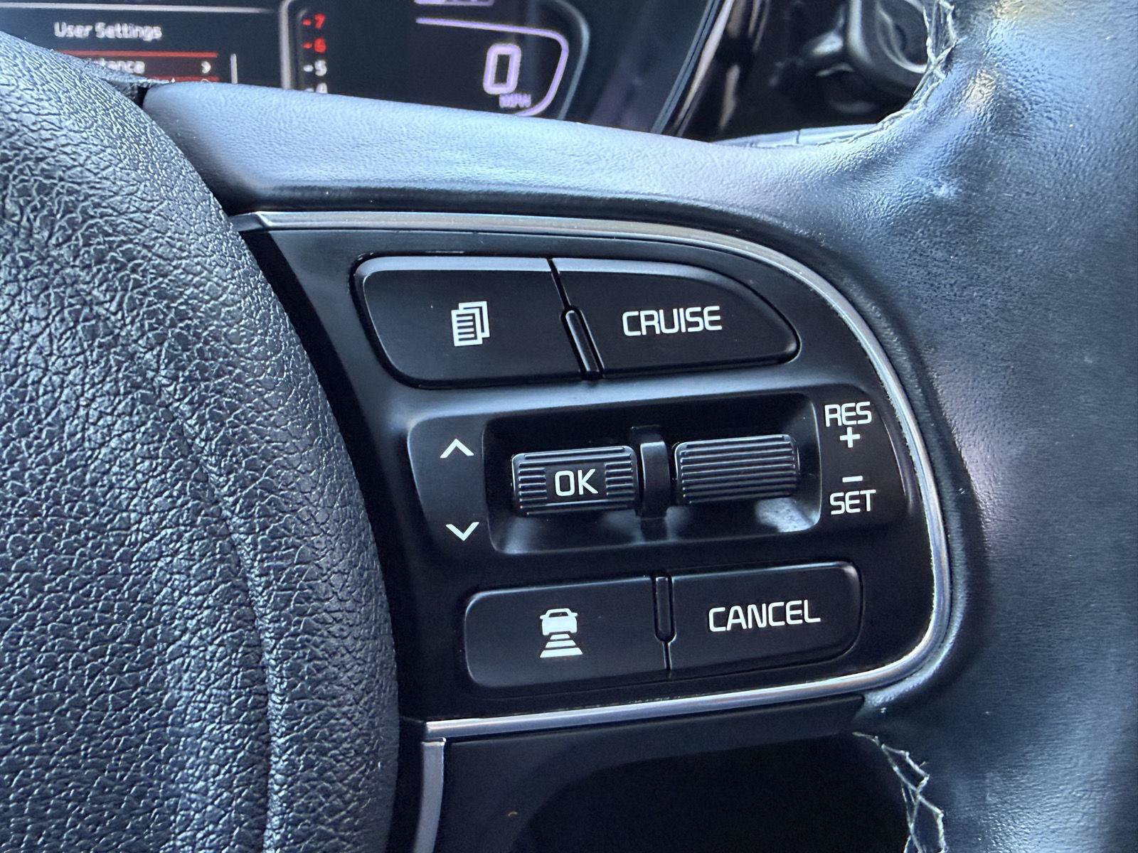 Used 2021 Kia Niro EX FWD image 26