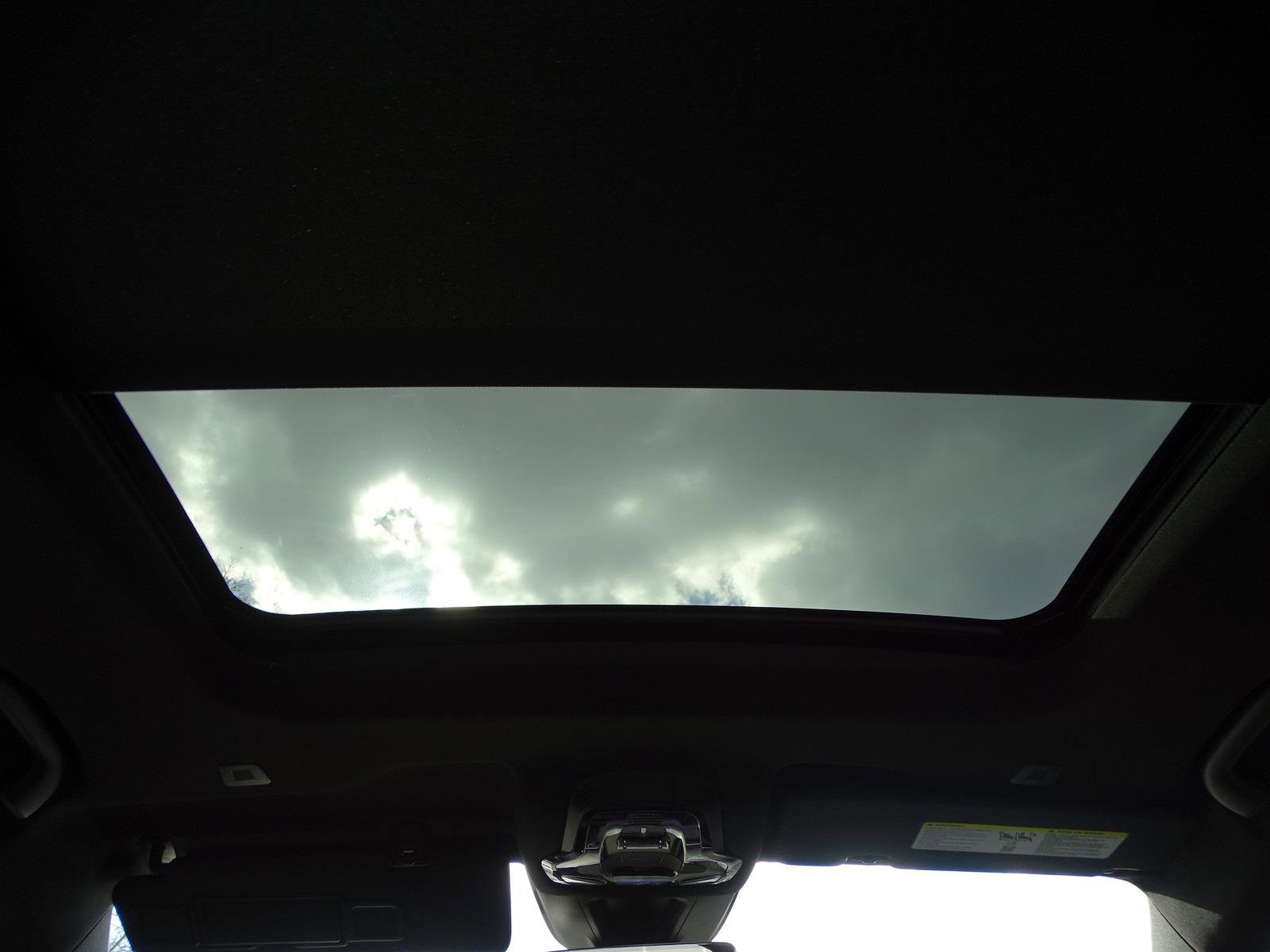 New 2024 Dodge Hornet R/T Plus w/ R/T Blacktop Package image 9