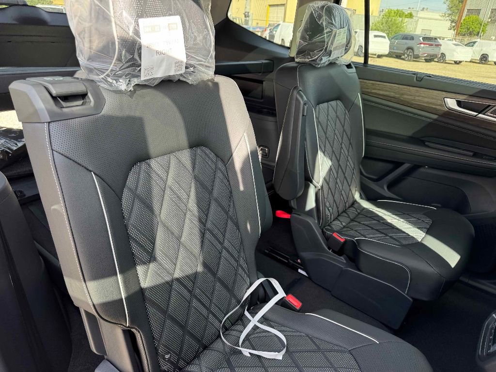 New 2026 Volkswagen Atlas SEL Premium R-Line image 28