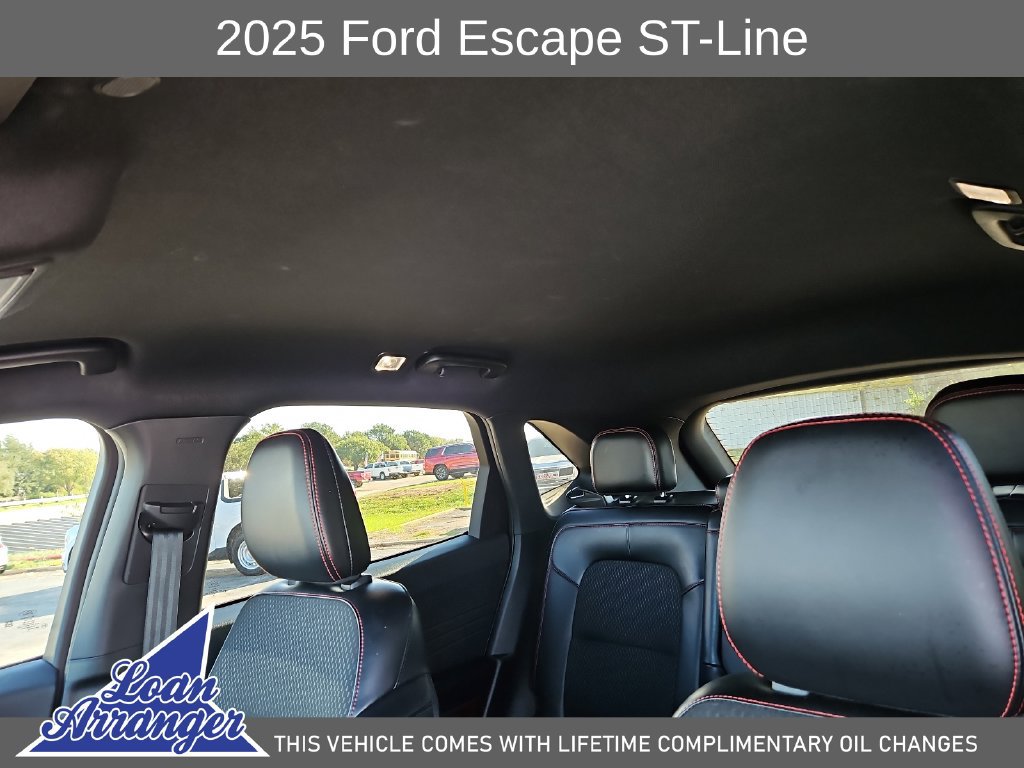 Used 2025 Ford Escape ST-Line FWD image 22