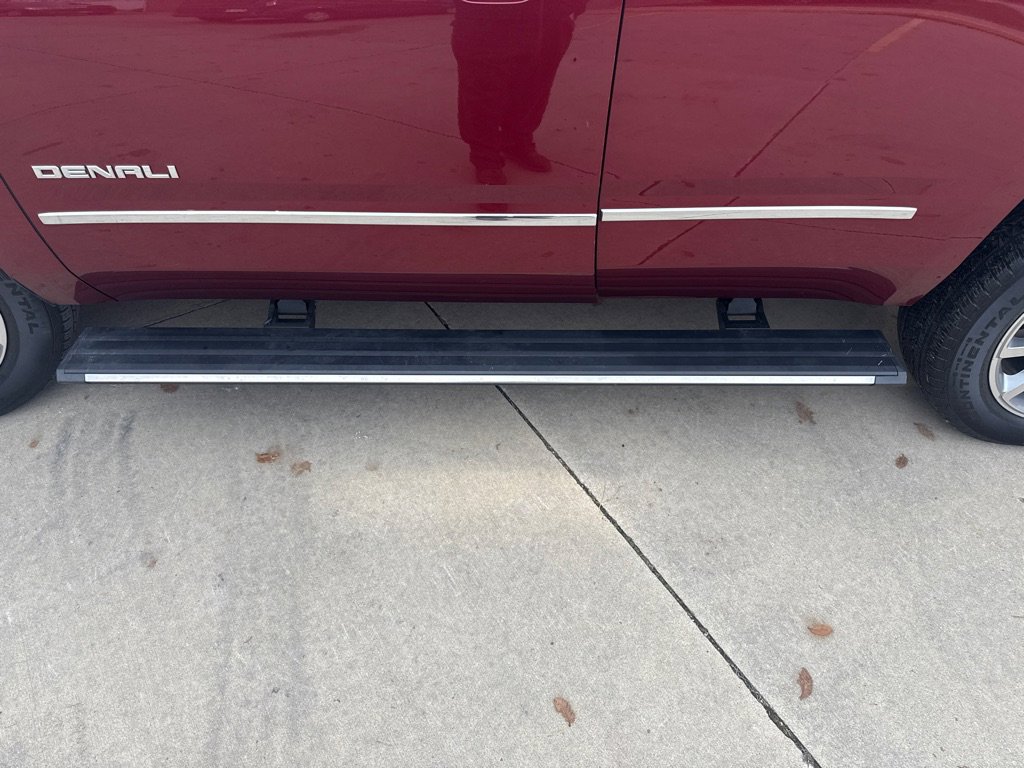 Used 2018 GMC Yukon Denali image 12