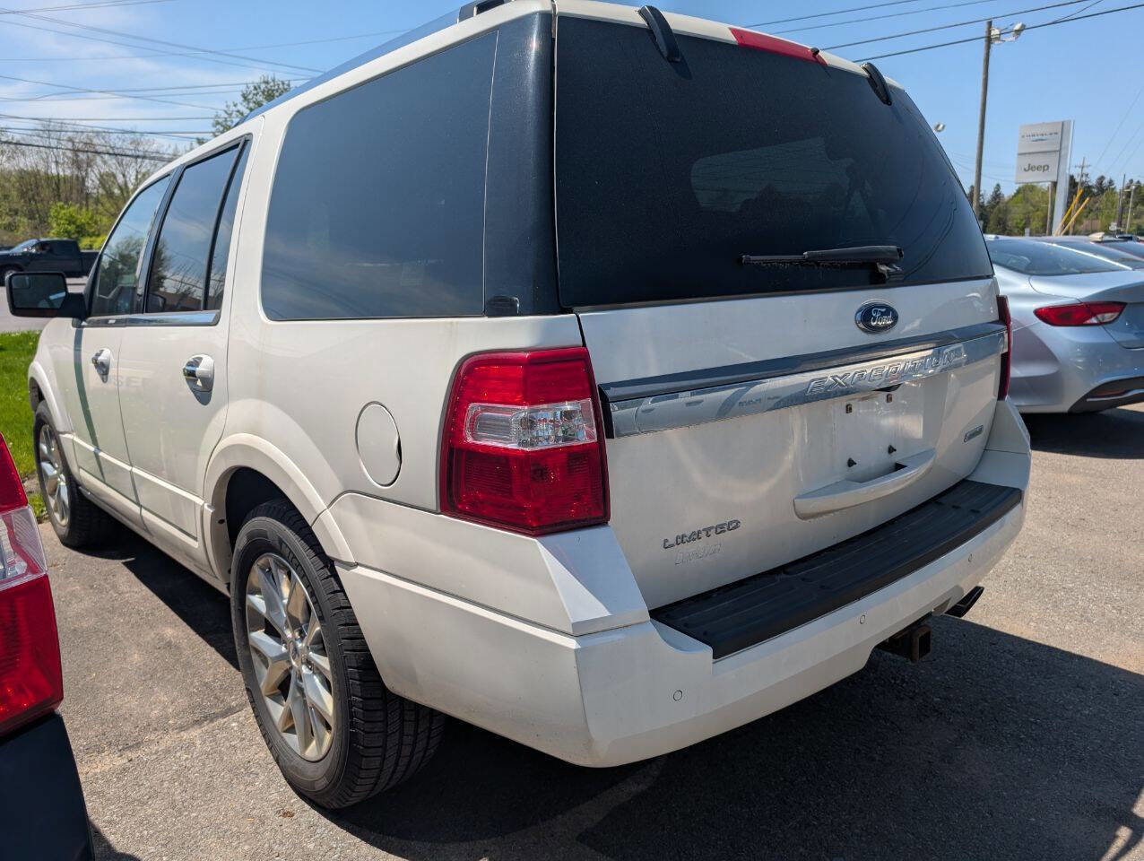 Used 2017 Ford Expedition Limited image 4