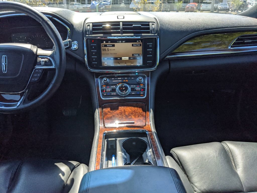 Used 2018 Lincoln Continental Select w/ Continental Climate Package image 6