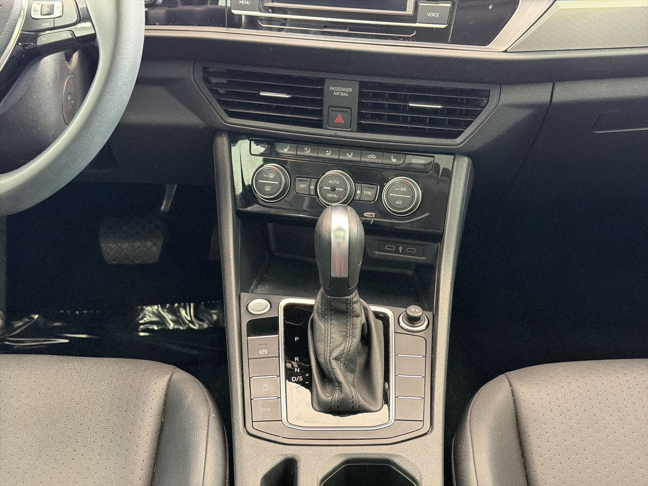 Used 2020 Volkswagen Jetta SE FWD image 18