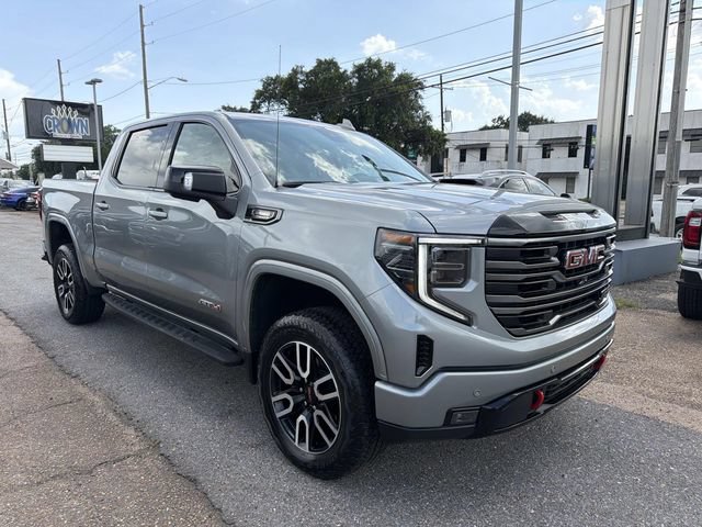 Used 2025 GMC Sierra 1500 AT4 w/ AT4 Premium Package AWD/4WD image 4