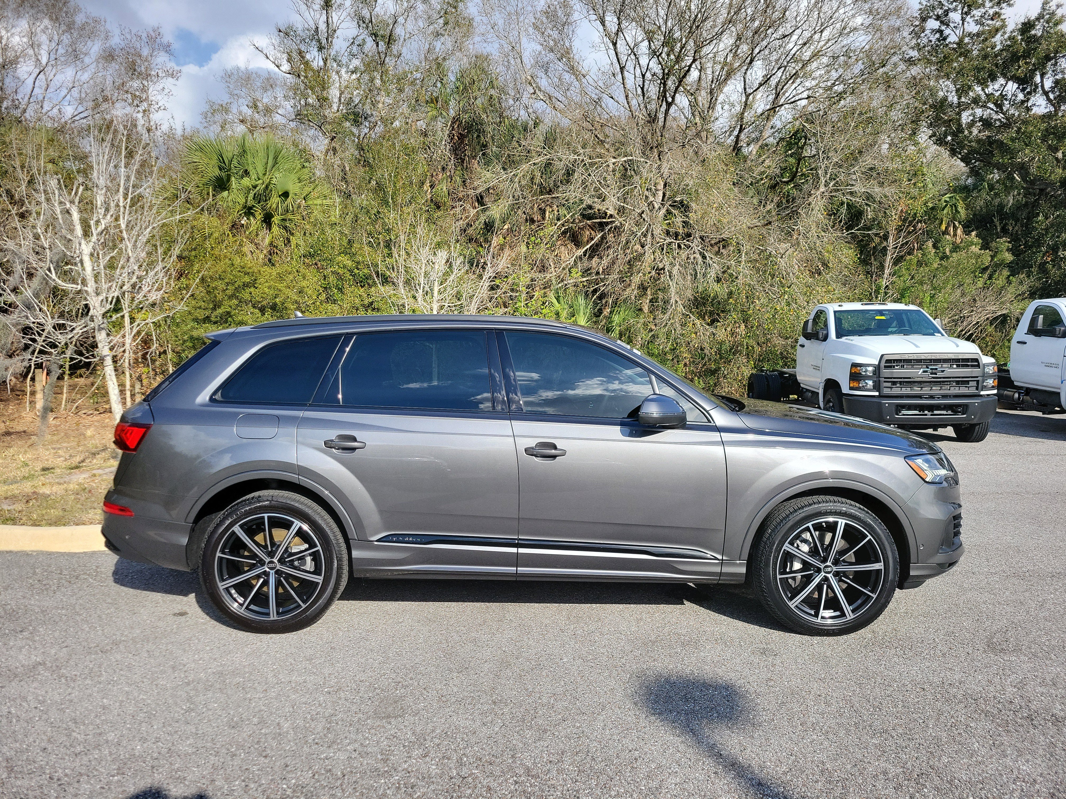 Used 2023 Audi Q7 3.0T Premium Plus w/ Premium Plus Package image 3