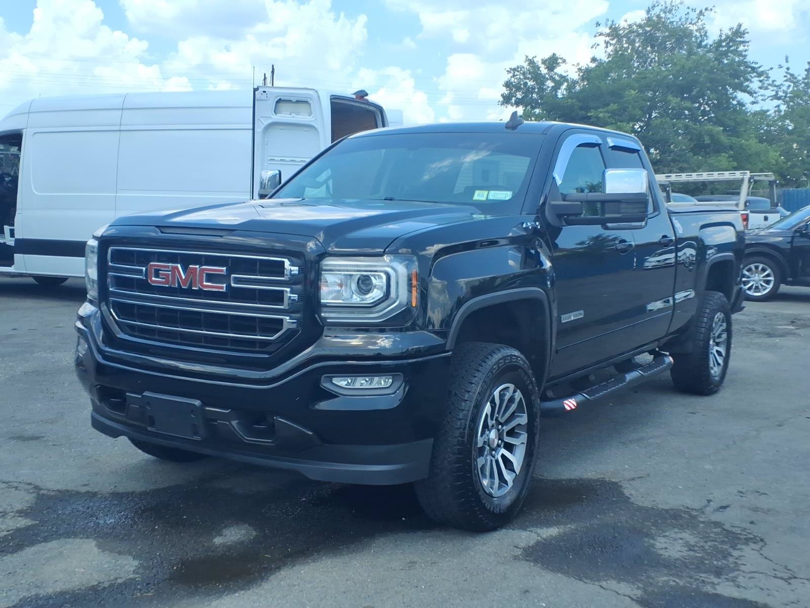 Used 2018 GMC Sierra 1500 4x4 Double Cab w/ Elevation Edition image 3