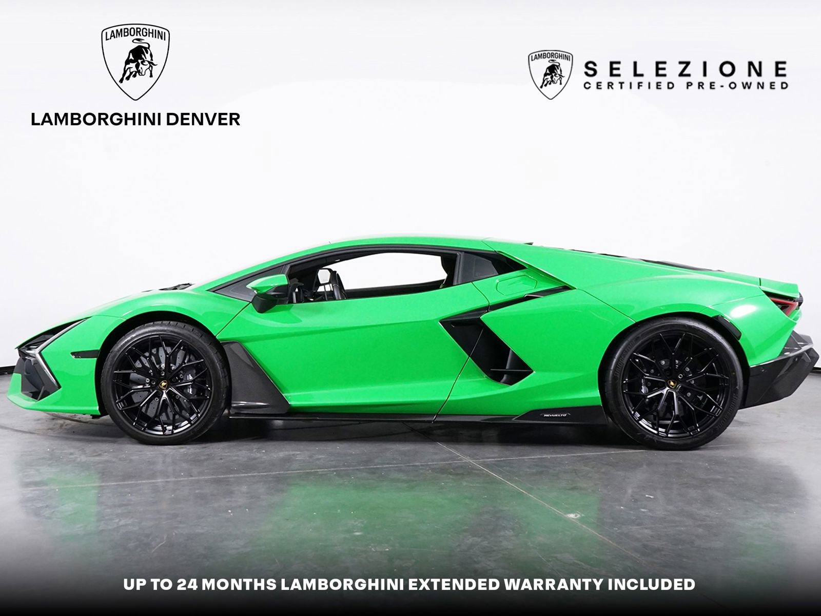 Used 2025 Lamborghini Revuelto Base image 2