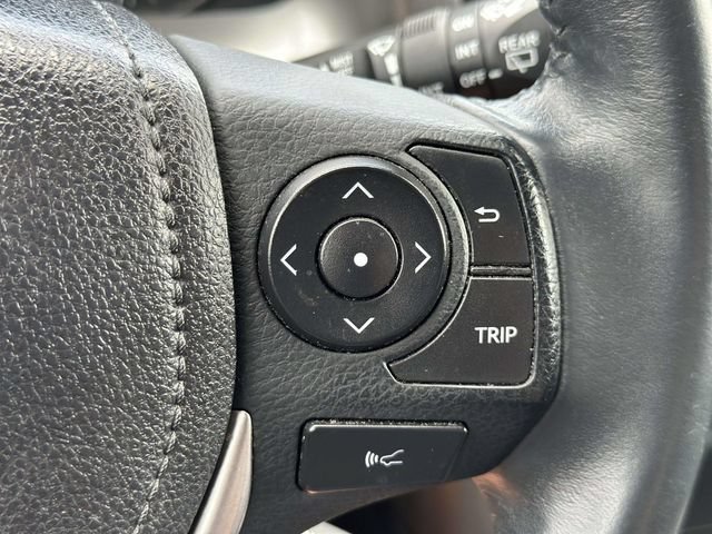 Used 2017 Toyota RAV4 XLE AWD/4WD image 25