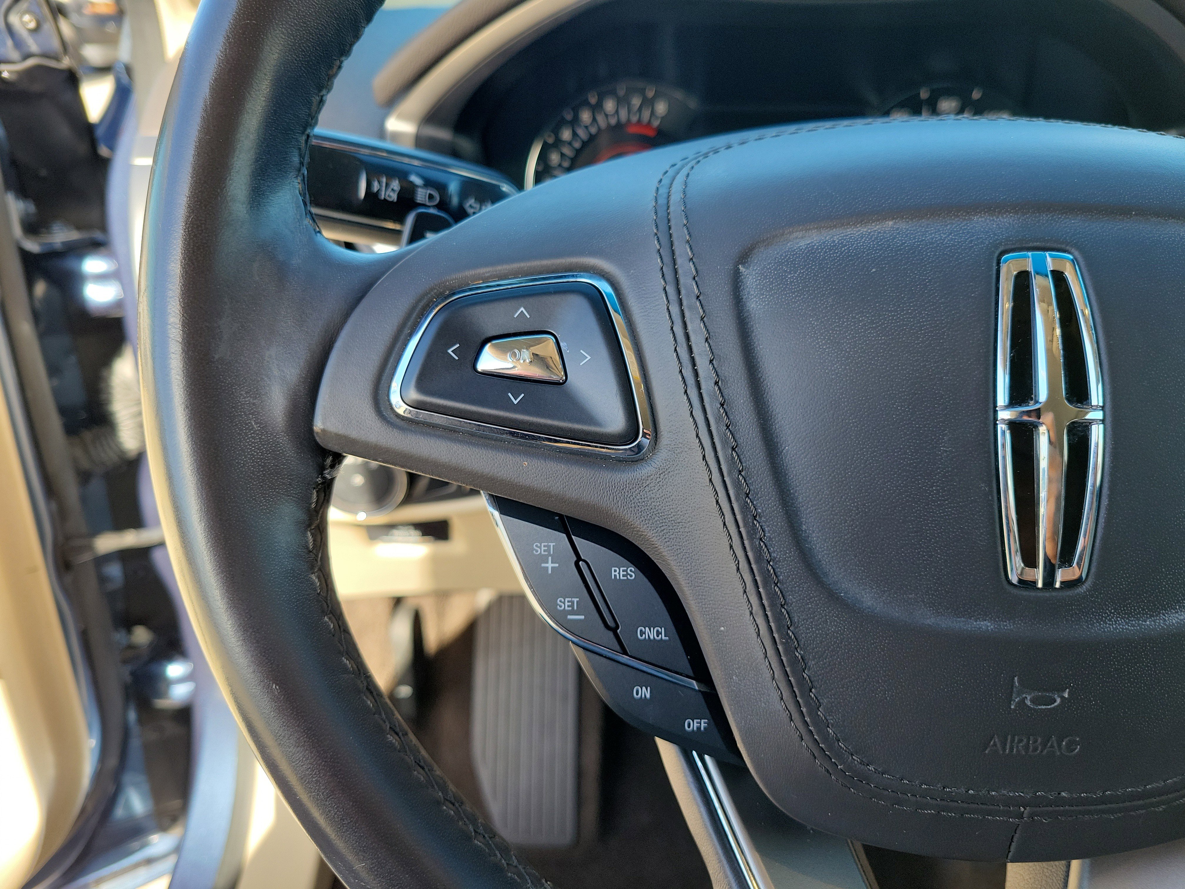 Used 2019 Lincoln MKZ Premiere image 27