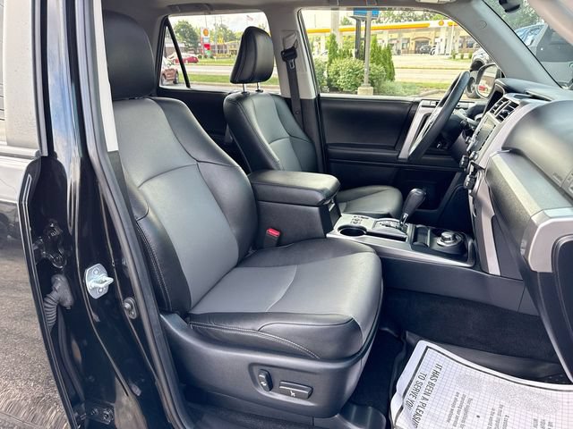 Used 2021 Toyota 4Runner SR5 Premium w/ Moonroof Package AWD/4WD image 25