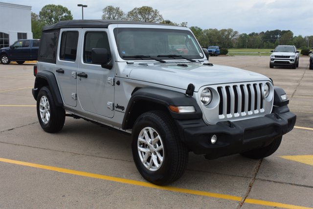 Used 2023 Jeep Wrangler Sport S image 3