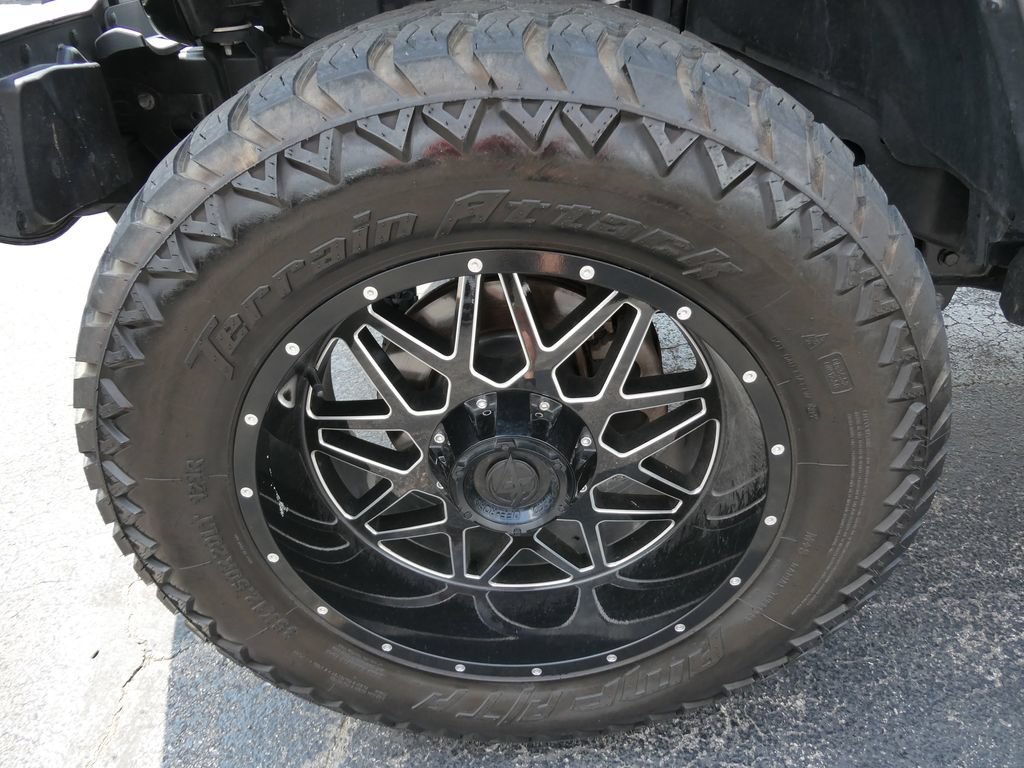 Used 2020 Jeep Wrangler Unlimited Sahara AWD/4WD image 10