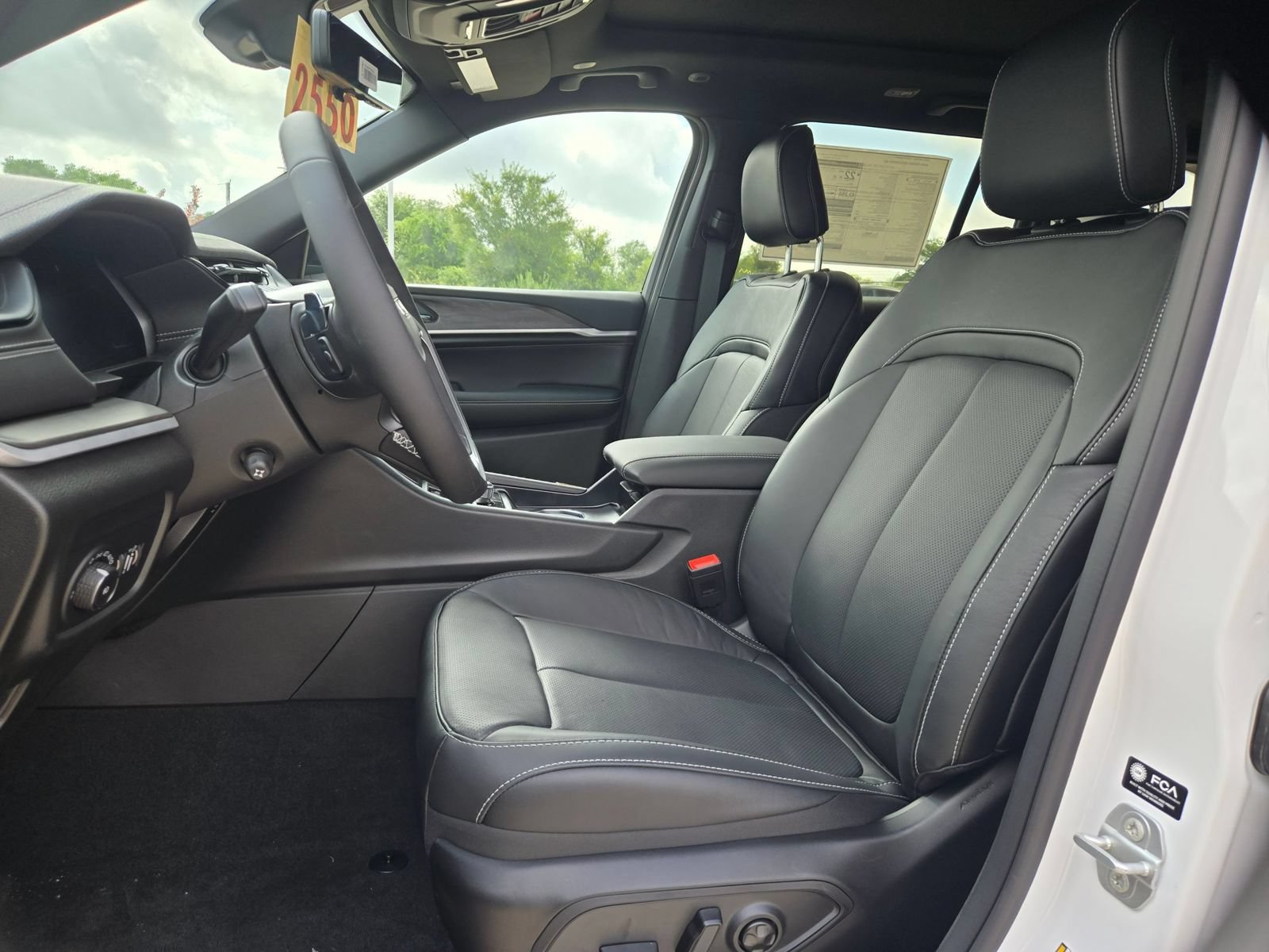 New 2026 Jeep Grand Cherokee Limited AWD/4WD image 10