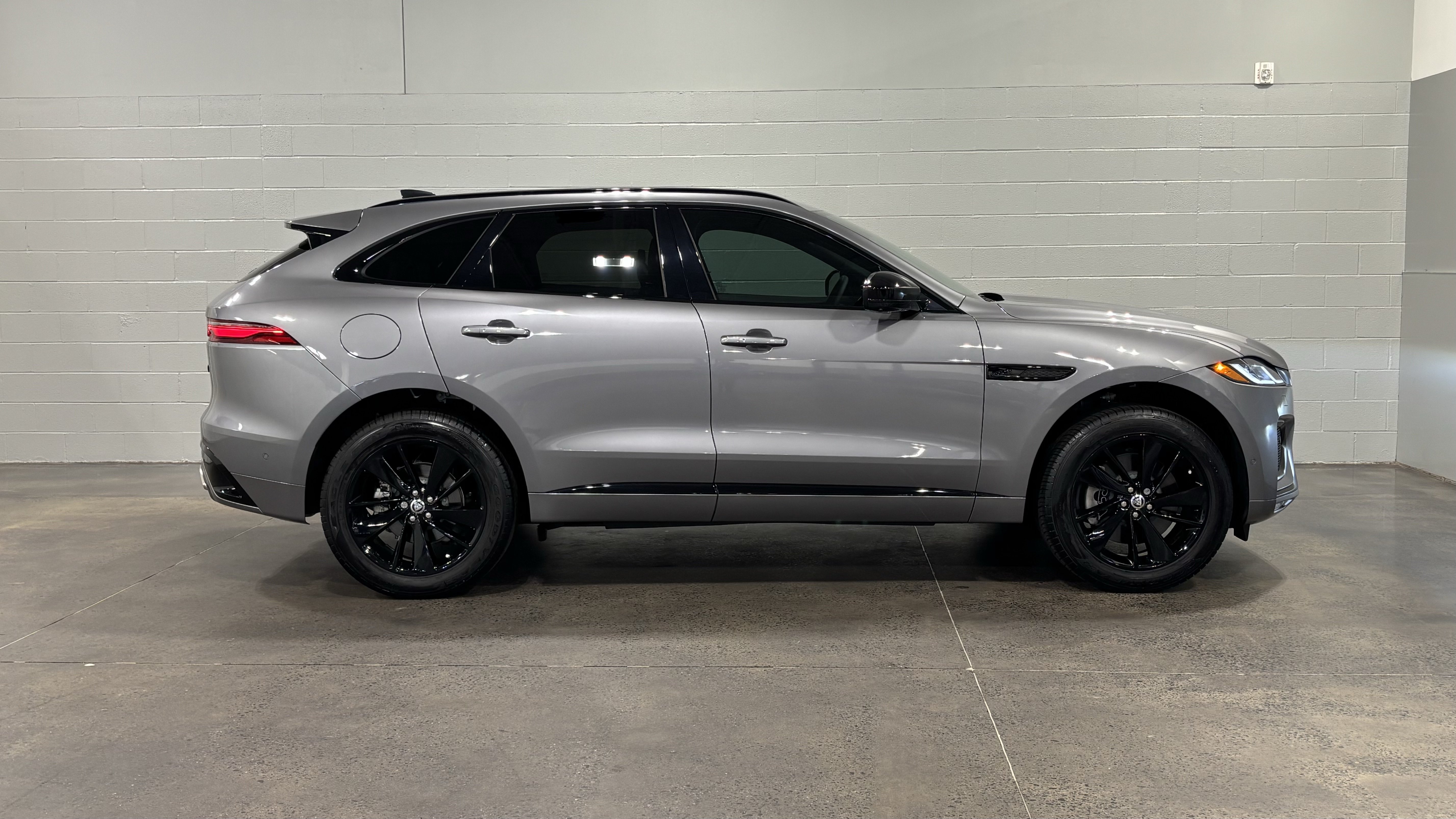 New 2026 Jaguar F-PACE R-Dynamic S AWD/4WD image 13
