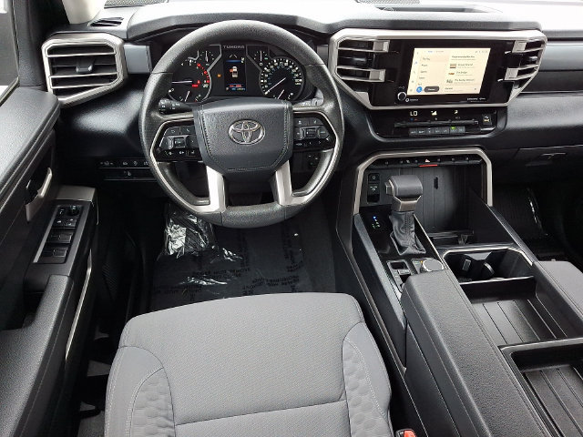 Used 2022 Toyota Tundra SR5 w/ SR5 Convenience Package AWD/4WD image 2