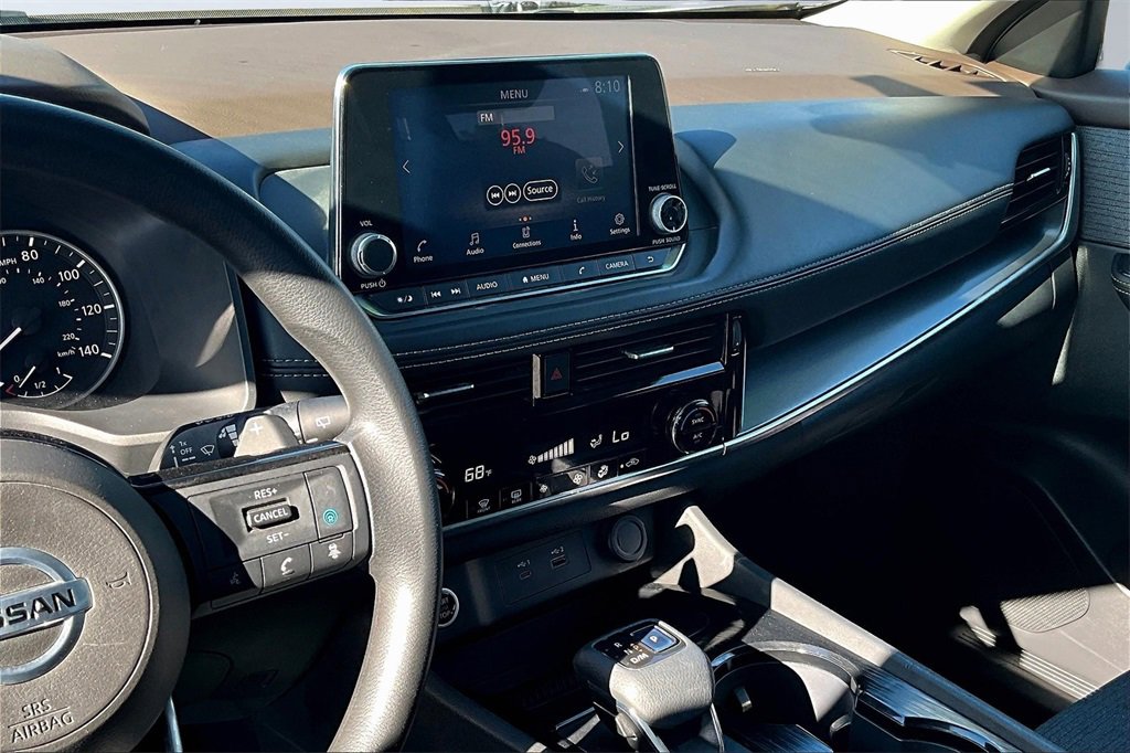 Used 2021 Nissan Rogue SV image 6