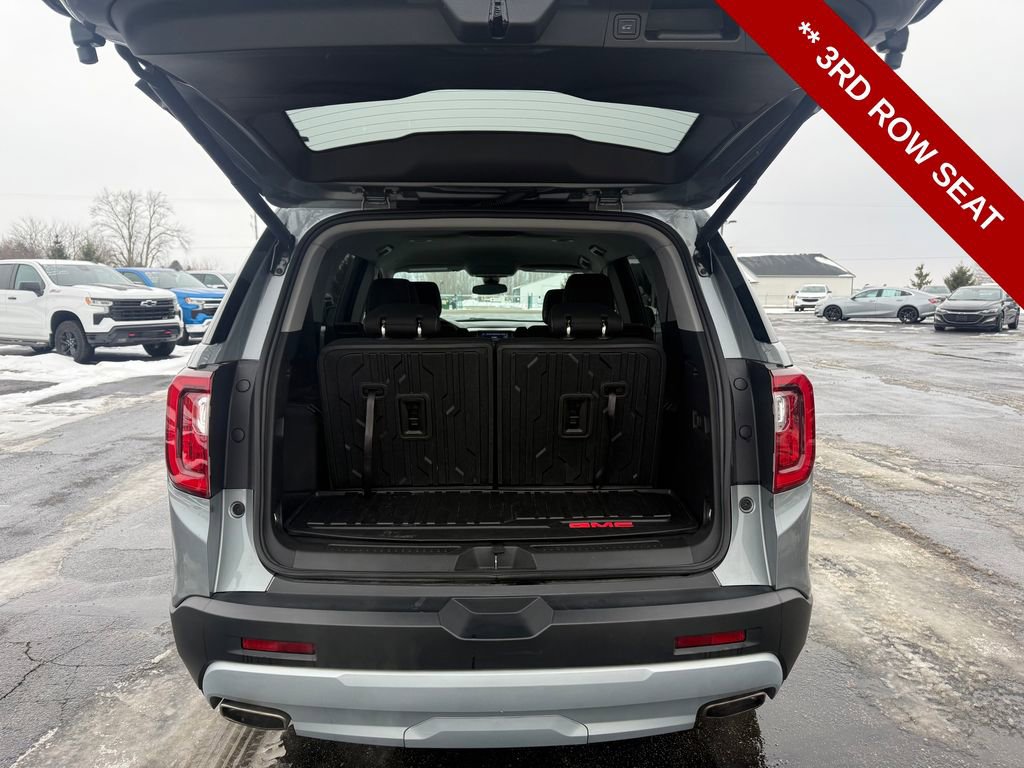 Used 2023 GMC Acadia SLE w/ Driver Convenience Package image 7