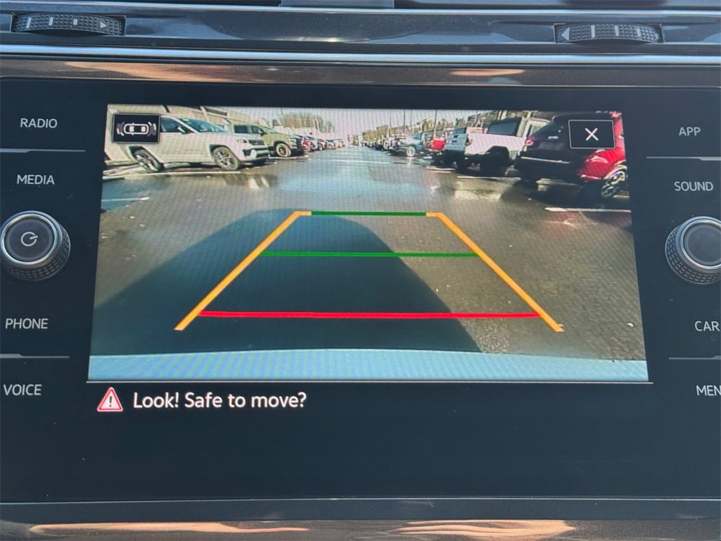 Used 2024 Volkswagen Tiguan SE R-Line image 23