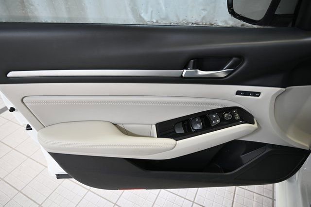 Used 2021 Nissan Altima 2.5 Platinum image 21