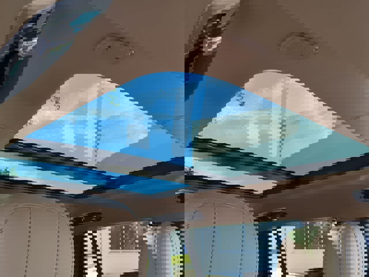 Certified 2023 Land Rover Range Rover Long Wheelbase Autobiography image 19