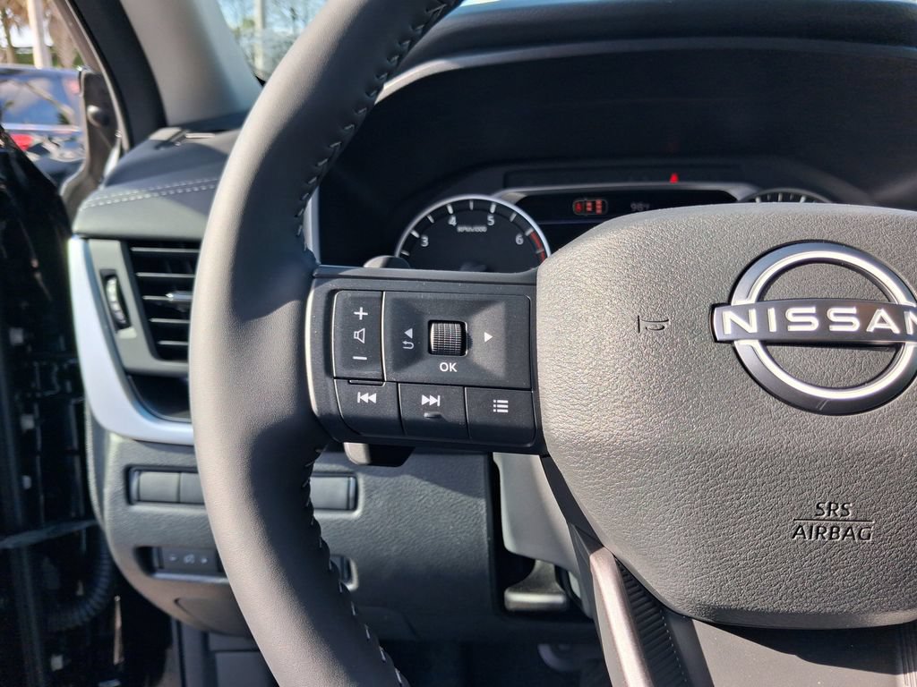 Used 2026 Nissan Rogue SV FWD image 18