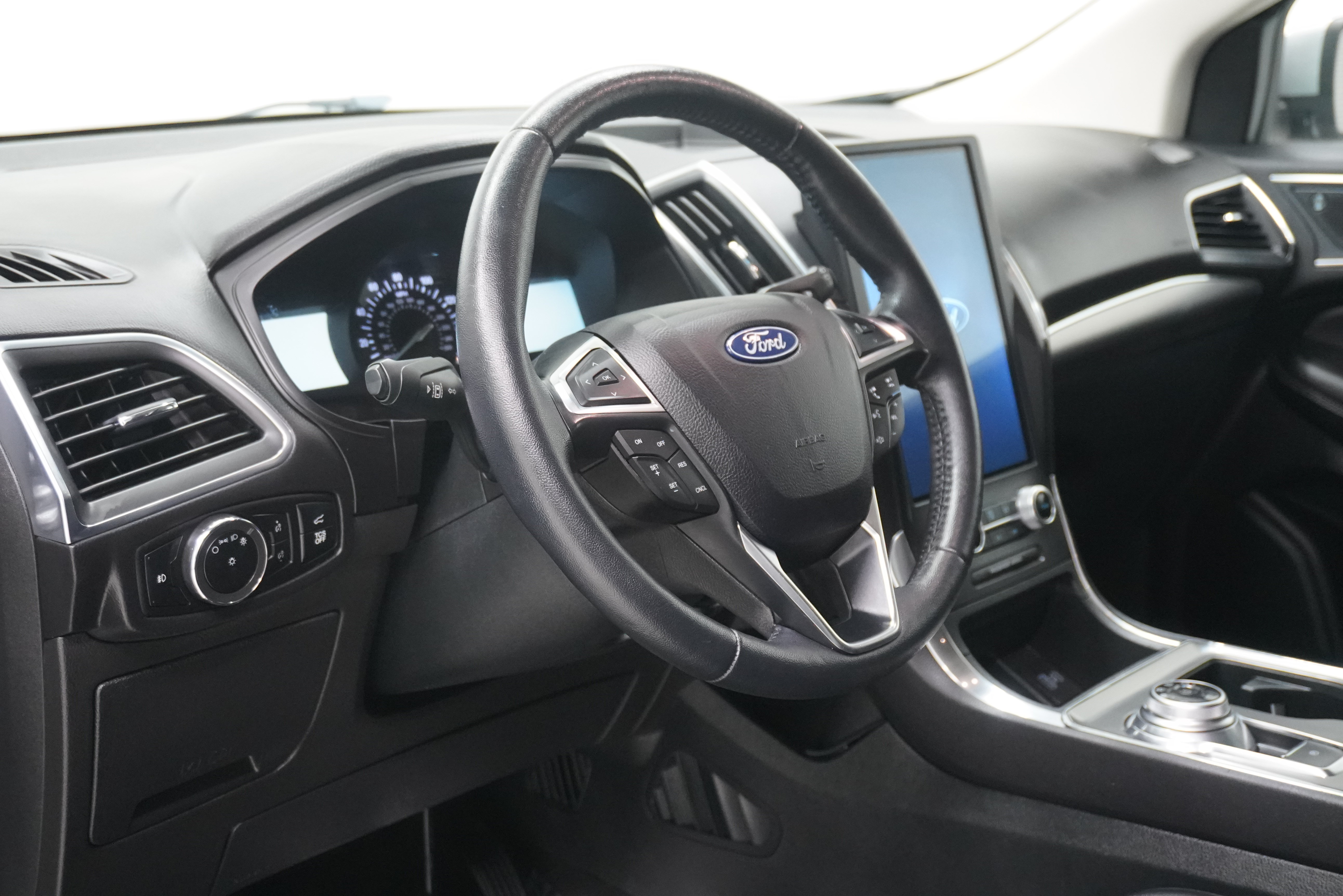 Used 2024 Ford Edge Titanium AWD/4WD image 10
