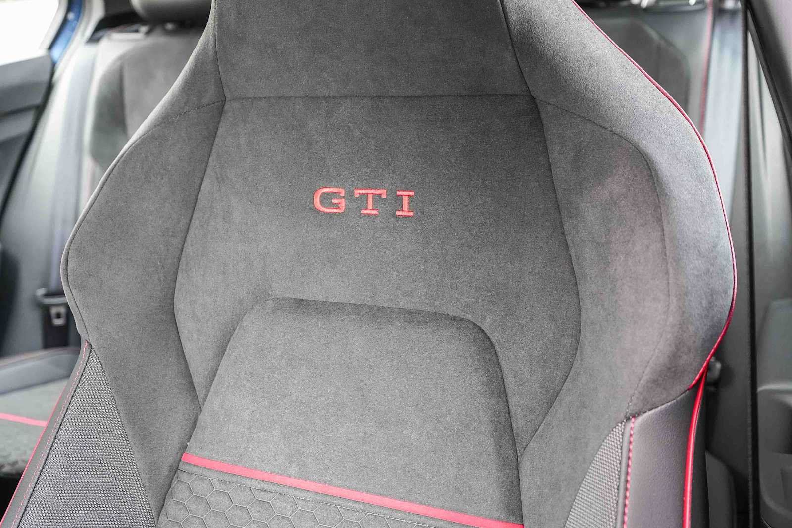 New 2026 Volkswagen GTI SE FWD image 25