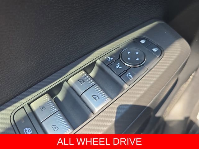 Used 2025 Mitsubishi Outlander AWD image 29