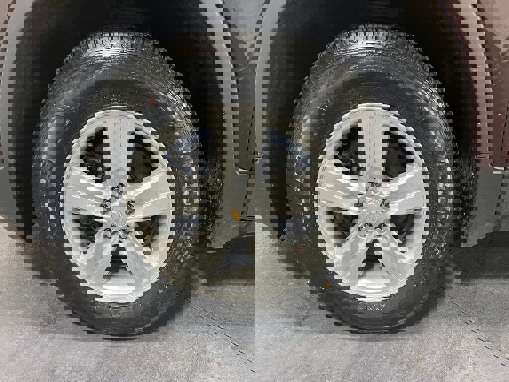 Used 2020 Chevrolet Trax LT w/ LT Convenience Package image 13