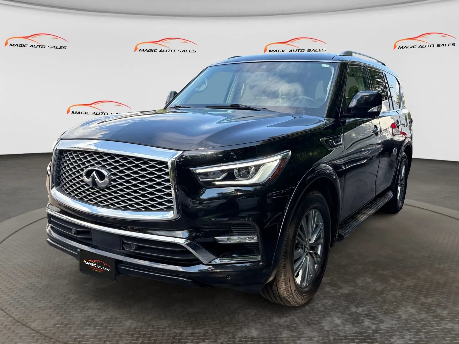 Used 2021 INFINITI QX80 Luxe w/ Cargo Package AWD/4WD image 1